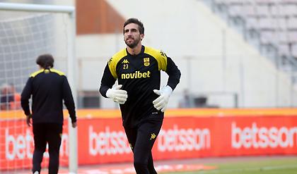 «Εδώ είναι το σπίτι του, εδώ θα κρεμάσει τα γάντια του»: Ανανέωσε με Κουέστα ως το 2027 ο Άρης!