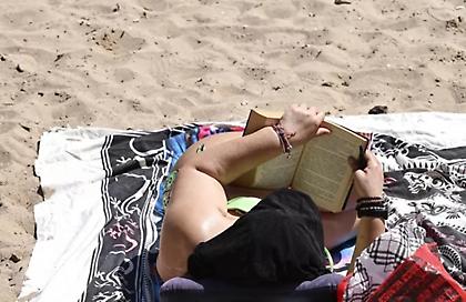 Καιρός: «Καμίνι» με 42 βαθμούς Κελσίου από σήμερα - Σε κλοιό καύσωνα και σκόνης η χώρα