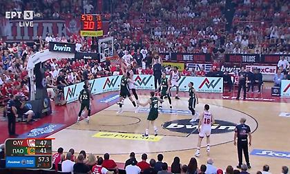 Τρομερό alley oop poster κάρφωμα του Μιλουτίνοφ πάνω από τον Μήτογλου!