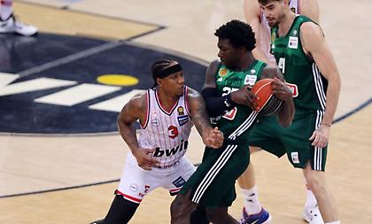 Τα σχόλια στον bwinΣΠΟΡ FM 94,6 για το μεγάλο μπρέικ του Παναθηναϊκού στο ΣΕΦ