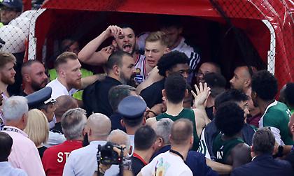 Μεγάλη ένταση στη φυσούνα μετά από χειρονομίες Ναν και Γκραντ που οδήγησαν στην έκρηξη του Παπανικολάου