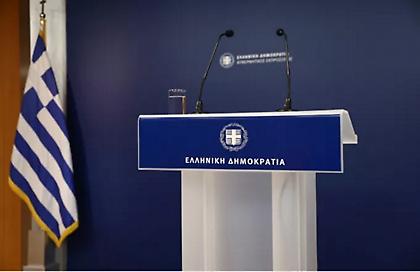 Ανασχηματισμός: Αντιδράσεις με αιχμές για το νέο κυβερνητικό σχήμα - Και «φίλια πυρά» μετά τις ανακοινώσεις Μαρινάκη