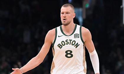 Βγαίνουν οι... σκούπες: Επιστρέφει ο Πορζίνγκις για τους Σέλτικς στον τέταρτο τελικό