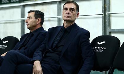 Μπαρτζώκας στους οπαδούς που περίμεναν στο ΣΕΦ: «Η στεναχώρια θα γίνει χαρά»