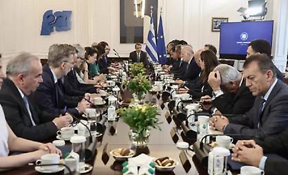 «Σηκώστε τα μανίκια»: Πιο γρήγορη και αποτελεσματική εφαρμογή των μεταρρυθμίσεων ζητά από τους υπουργούς ο Μητσοτάκης