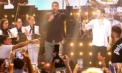 Ρεσιτάλ Παπαπέτρου: Χόρεψε και τραγούδησε το «Αθήνα μου»