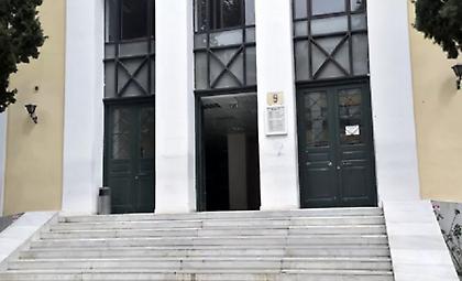 Συνελήφθη γνωστός ποινικολόγος για ενδοοικογενειακή βία - Κρατείται στη ΓΑΔΑ μέχρι την απολογία του αύριο