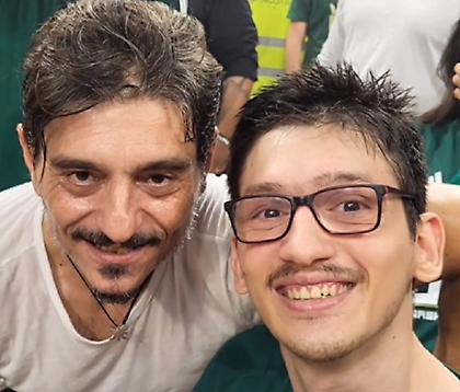 Συγκινεί φίλος του Παναθηναϊκού με κινητικά προβλήματα: «Τα τέσσερα πιο ευτυχισμένα λεπτά της ζωής μου»