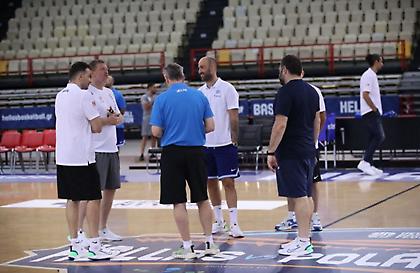 Χαραλαμπίδης: «Η προετοιμασία για το Προολυμπιακό χρειάζεται… χειρουργικές κατευθύνσεις»