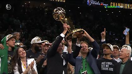 Η απονομή του τίτλου στους Σέλτικς