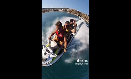 Tips by Markos: «Τρικάβαλο» Τζετ Σκι στη Μήλο
