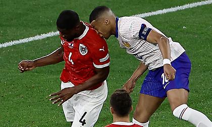 Ο Ντάνσο απολογήθηκε στον Εμπαπέ για το κάταγμα μύτης που του προκάλεσε