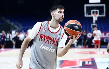 Ολυμπιακός: Αποχωρεί ο Λούντζης