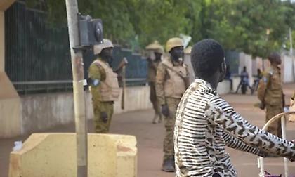 Παρακλάδι της Αλ Κάιντα πίσω από την πολύνεκρη επίθεση στην Μπουρκίνα Φάσο