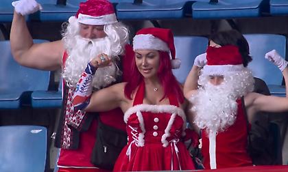 Λάθος... εποχή: Φίλαθλοι της Κροατίας με στολές Άγιου Βασίλη στο ματς με την Αλβανία