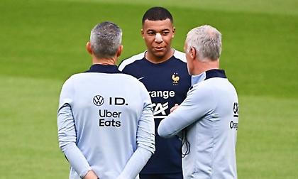 Ντεσάμπ: «Ο Εμπαπέ αισθάνεται καλύτερα, τελευταία στιγμή θα κριθεί το αν θα αγωνιστεί κόντρα στην Ολλανδία»