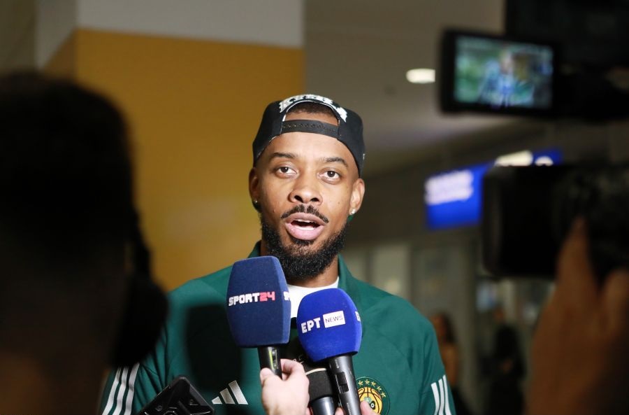 Panathinaikos: In Athens, Lorenzo Brown wore... a seven-star shirt