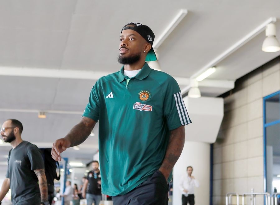 Panathinaikos: In Athens, Lorenzo Brown wore... a seven-star shirt