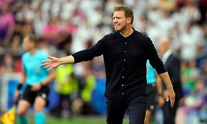 Αιχμές Νάγκελσμαν για τη διαιτησία