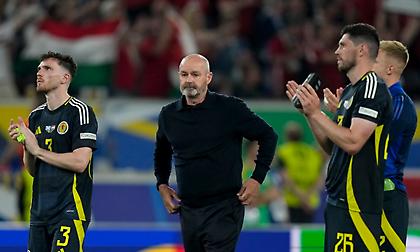 Προπονητής Σκωτίας: «Γιατί δεν δόθηκε πέναλτι; Γιατί έβαλαν διαιτητή από την Αργεντινή;»