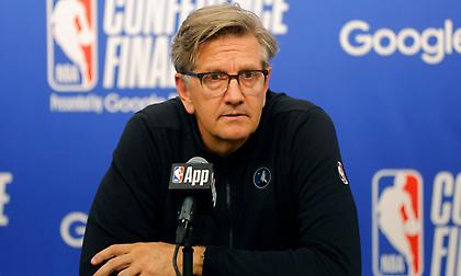 Ως το 2028 στον πάγκο των Τίμπεργουλβς ο Φιντς