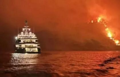 Νέες μαρτυρίες για τη φωτιά στην Ύδρα: Τους φωνάξαμε να μείνουν να σβήσουμε την πυρκαγιά και μας αγνόησαν