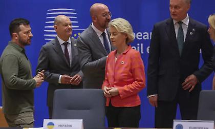 Ούρσουλα φον ντερ Λάιεν: «Η ΕΕ χρειάζεται 500 δισεκατ. ευρώ για την άμυνα»