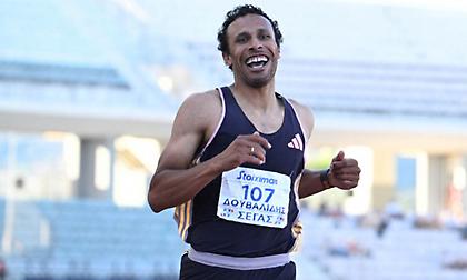 Ρεκόρ νικών από Δουβαλίδη, δέκατη νίκη για Πεσιρίδου στο Πανελλήνιο στίβου