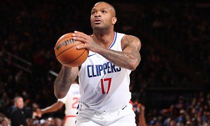 Μένει στους Κλίπερς ο Τάκερ