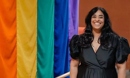 Η υπουργός Πολιτισμού της Νορβηγίας έδειξε το στήθος της πάνω στη σκηνή του Pride