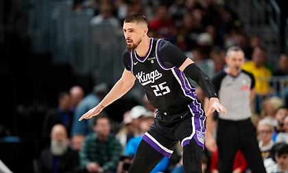 Συνεχίζει στους Κινγκς ο Άλεξ Λεν