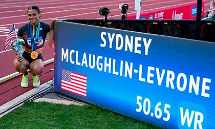 Νέο παγκόσμιο ρεκόρ στα 400μ. εμπόδια από τη ΜακΛάφλιν