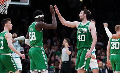 Κράτησαν Κόρνετ και Κέτα οι Σέλτικς, στην έξοδο ο Μίχαλιουκ