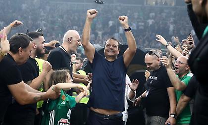 Προπονητής της χρονιάς o Εργκίν Αταμάν