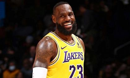 Υπογράφει νέο συμβόλαιο με τους Λέικερς ο Λεμπρόν Τζέιμς για άλλα δύο χρόνια