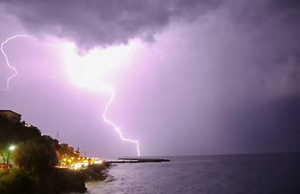 Επικαιροποίηση έκτακτου δελτίου: Κεραυνοί και χαλάζι από το μεσημέρι