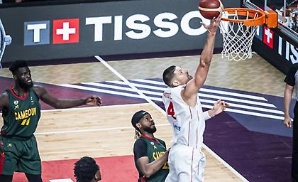 Ίδρωσε αλλά λύγισε το Καμερούν και βλέπει ημιτελικά το Μαυροβούνιο