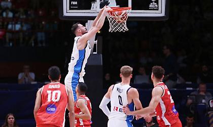 Τρύπησαν την άμυνα της Αιγύπτου με εντυπωσιακή alley-oop συνεργασία Καλάθης και Παπαγιάννης!