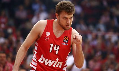 Ζέρβας: «Το συμβόλαιο του Βεζένκοφ και οι υπόλοιπες κινήσεις του Ολυμπιακού»