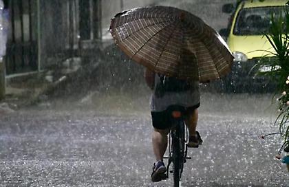 Επικαιροποίηση έκτακτου δελτίου ΕΜΥ: Καταιγίδες, κεραυνοί και χαλάζι - Πού θα χτυπήσουν τα φαινόμενα