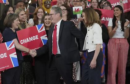 Ηνωμένο Βασίλειο:  Έπιασαν το όριο της αυτοδυναμίας οι Εργατικοί - Νέος πρωθυπουργός ο Κιρ Στάρμερ