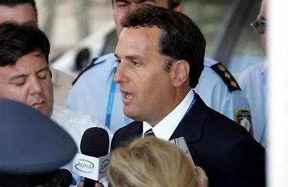 Τι ισχυρίζεται ο τραγουδιστής που δέσμευσαν τους τραπεζικούς του λογαριασμούς για φοροδιαφυγή