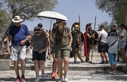 Καιρός: Επιστρέφουν οι υψηλές θερμοκρασίες και οι δυνατοί άνεμοι