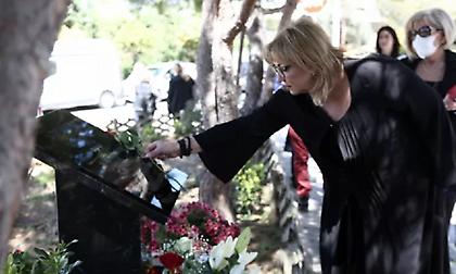 «Ο Καραϊβάζ είναι νεκρός λόγω της δημοσιογραφικής του ιδιότητας»: Λύγισε στην κατάθεσή της στη δίκη η σύζυγός του