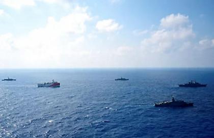 Τουρκικά ΜΜΕ: «Μετά από 4 χρόνια, ελληνικά και τουρκικά πολεμικά πλοία ξανά αντιμέτωπα στην Αν. Μεσόγειο»