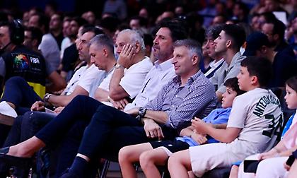 Διαμαντίδης, Παπαλουκάς και άλλοι «θρύλοι» στο πλευρό της Εθνικής ομάδας!