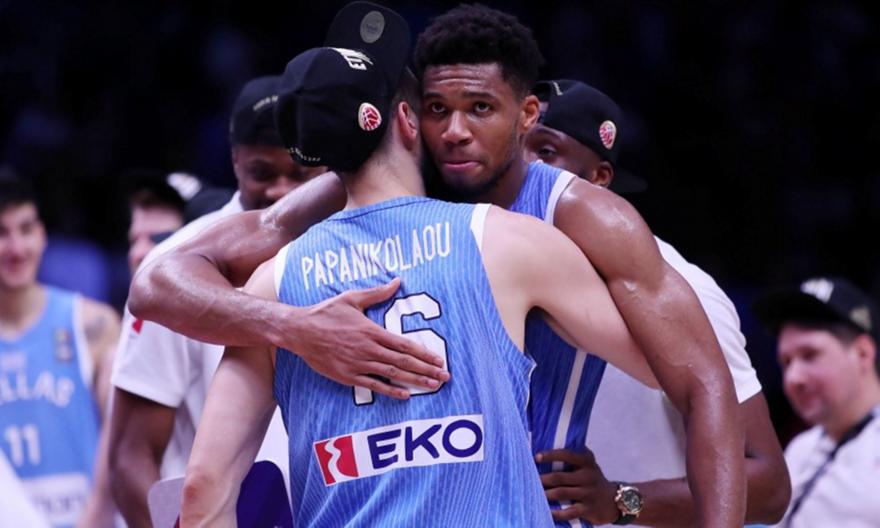 Γιάννης Αντετοκούνμπο: Φαβορί για σημαιοφόρος στο Παρίσι