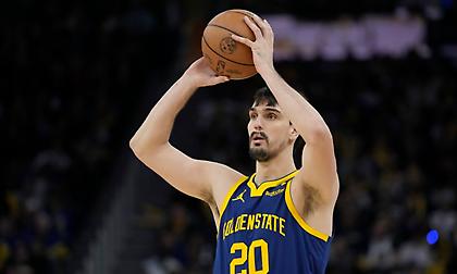 Στους Νάγκετς ο Σάριτς