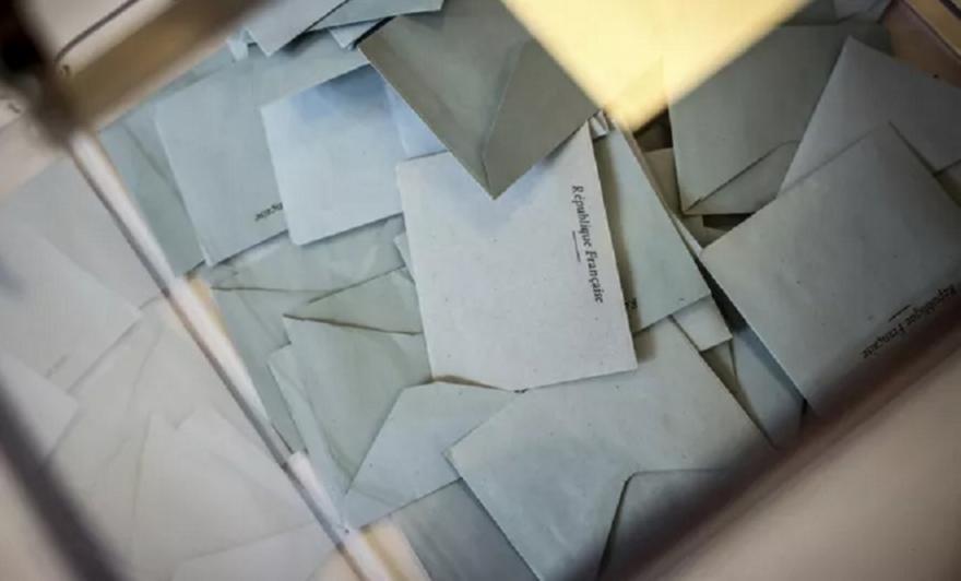 Εκλογές στη Γαλλία: Κανένα κόμμα δεν φαίνεται να κερδίζει την απόλυτη πλειοψηφία των εδρών