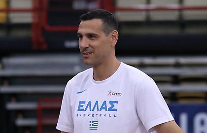 Ζήσης: «Μας κάνατε περήφανους, δείξατε τι σημαίνει επίσημη αγαπημένη»